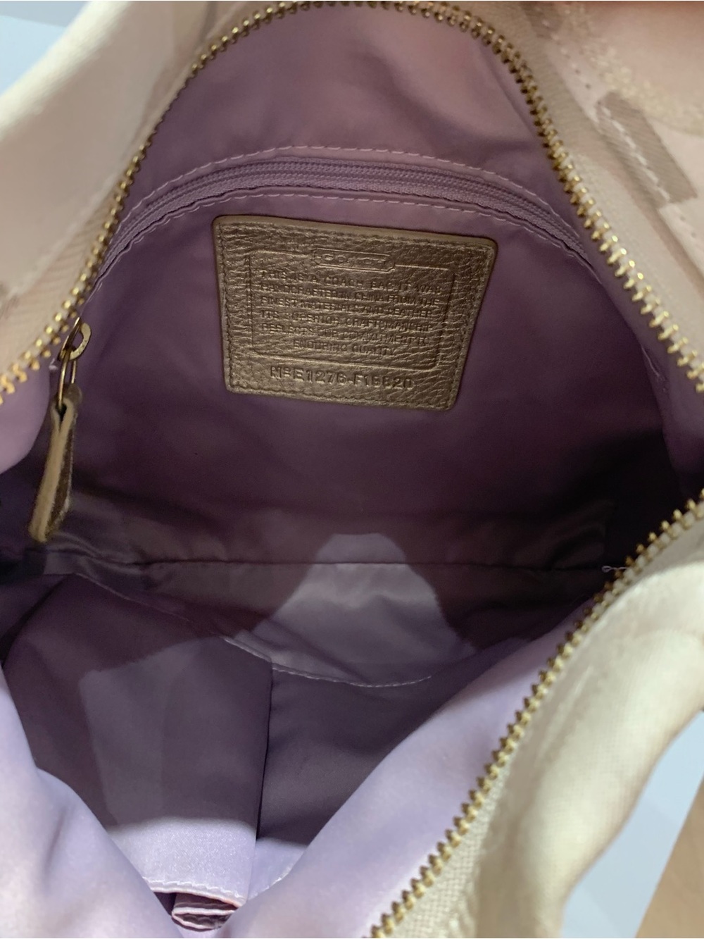 ๐ Coach Gold Optic Signature Jacquard Shoulder Bag with Gold Chain ๐ - Picture 4 of 13
